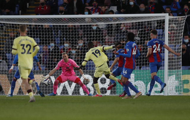 九游体育下载app葡超集结日走向成谜，阿森纳豪取连胜，引发热议，细节决定成败的简单介绍