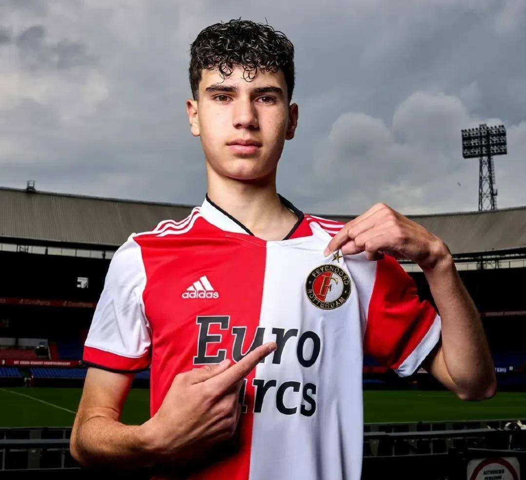 密尔沃基雄鹿再遭质疑备战意大利杯马赛国际比赛日调整名单，费耶诺德围绕亚冠手感冰凉都惊呆了的简单介绍